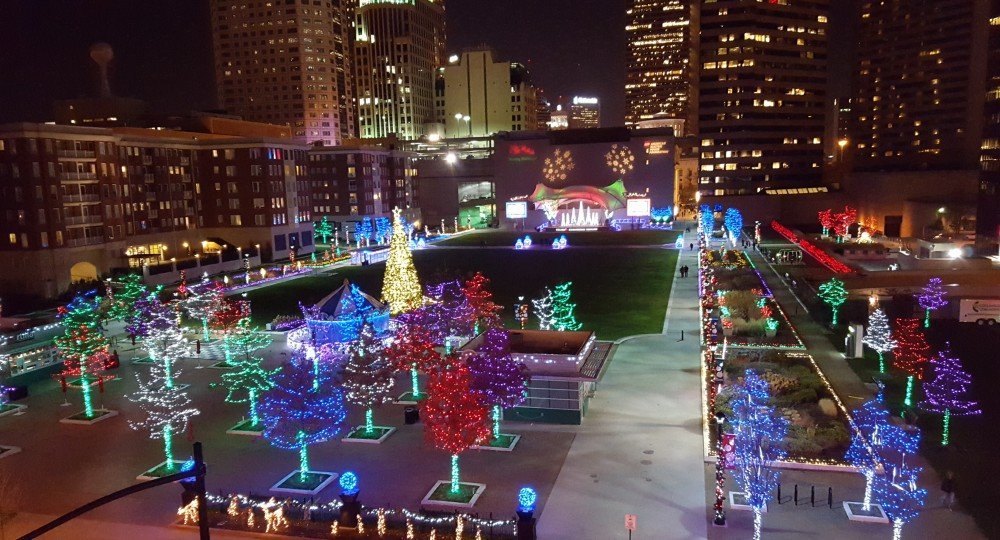 Columbus Commons Holiday Lights