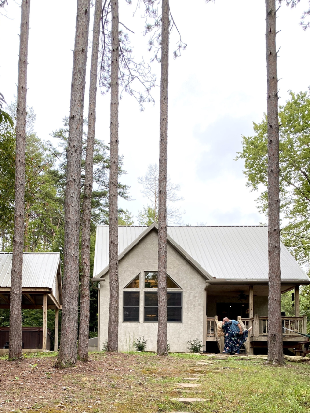 Hocking Hills Romantic Cabins Story