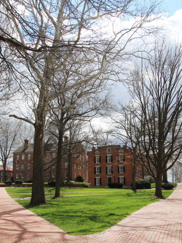 Weekend Getaway Guide: Top Things to Do In Athens, Ohio Story