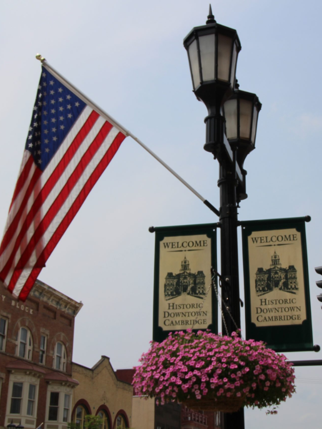 EXPLORING HISTORIC DOWNTOWN CAMBRIDGE STORY