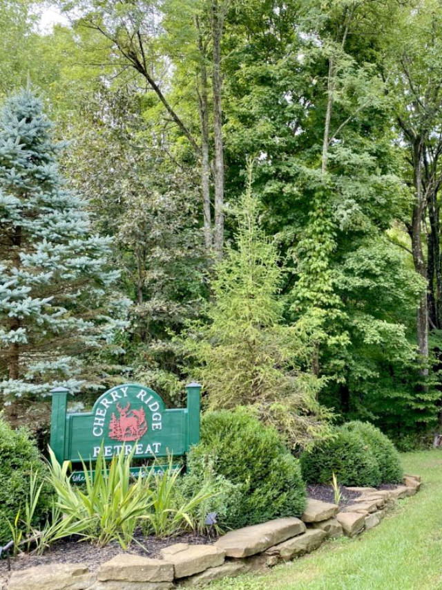 LUXURIOUS CABINS IN HOCKING HILLS: CHERRY RIDGE RETREAT STORY